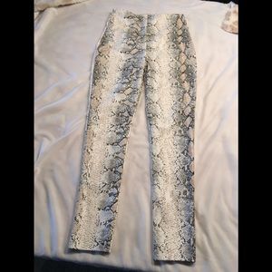 Sexy leopard pants🐆